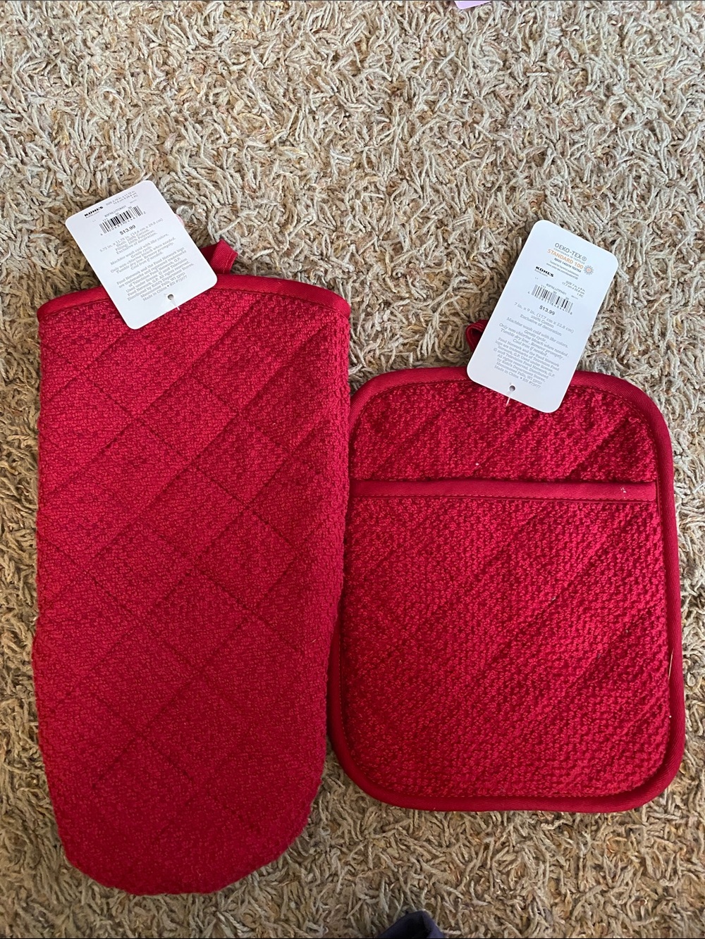 Food Network Red Quilted Oven Mitt and Pot Holder Duo
